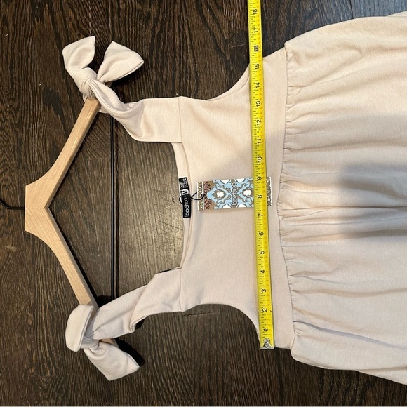 NWT Boohoo Women Sleeveless Loose Tie Strap Romper with Pockets Size 6 - Picture 3 of 6